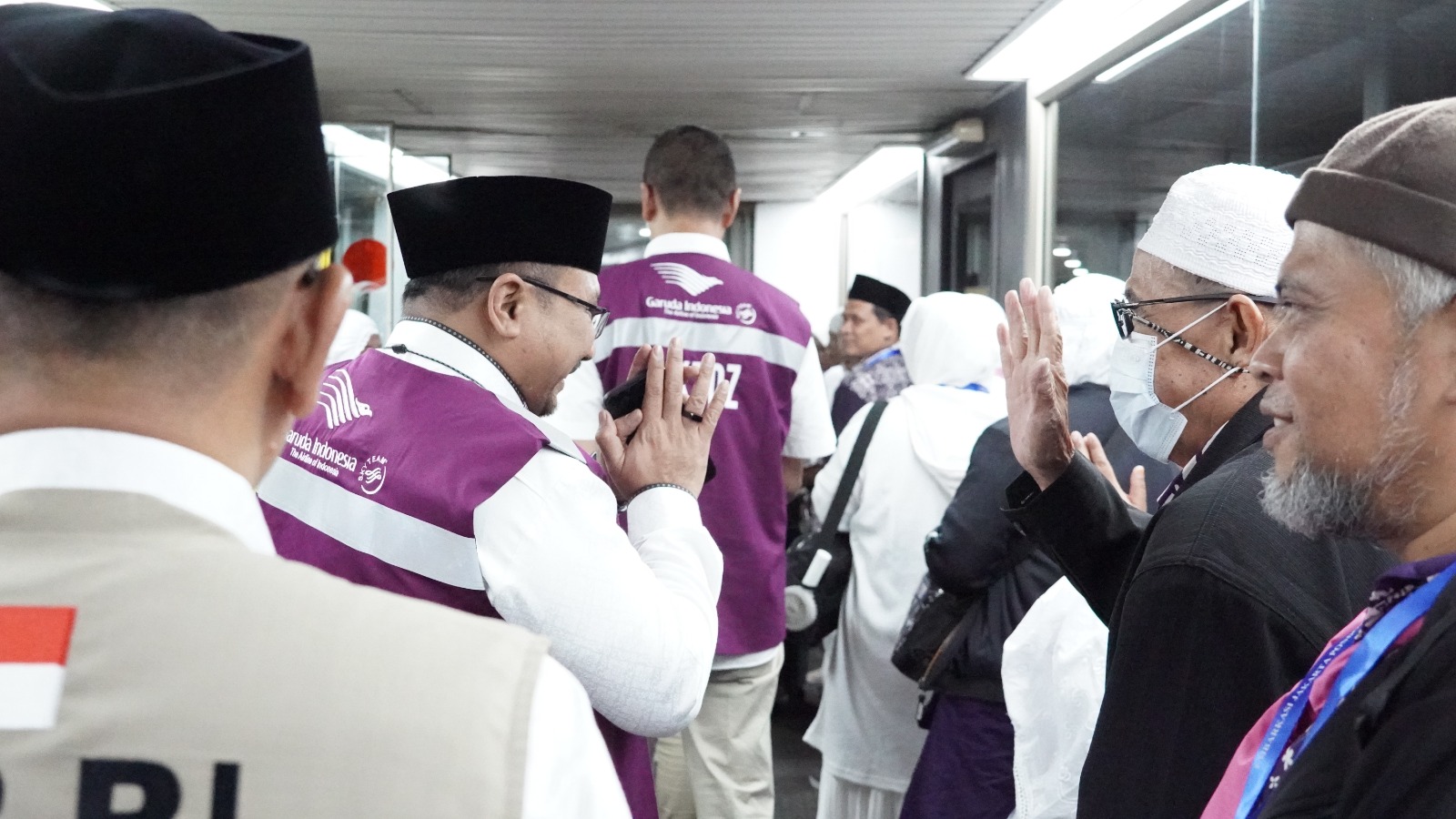 Lepas Keberangkatan Kloter Pertama Jemaah Haji, Gusmen Berpesan Luruskan Niat, Jaga Kesehatan, dan Kesiapan Petugas