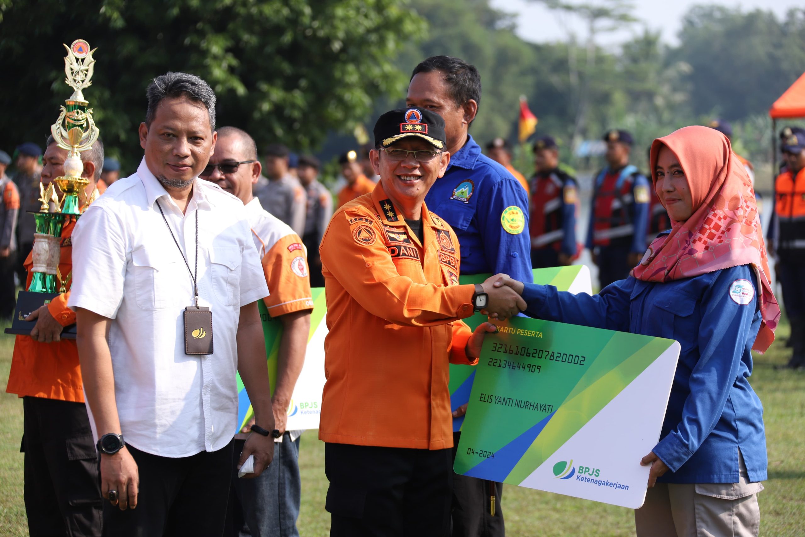 Pemkab Bekasi Lindungi Relawan Kebencanaan dengan BPJS Ketenagakerjaan