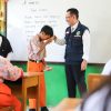 Pj Bupati Bekasi Tandatangani Perbup Beasiswa Siswa Miskin Berprestasi