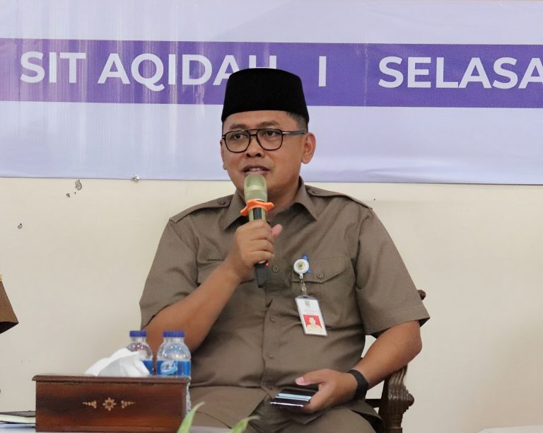 Pemkab Bekasi Berikan 1.000 Beasiswa untuk Pelajar Miskin Berprestasi