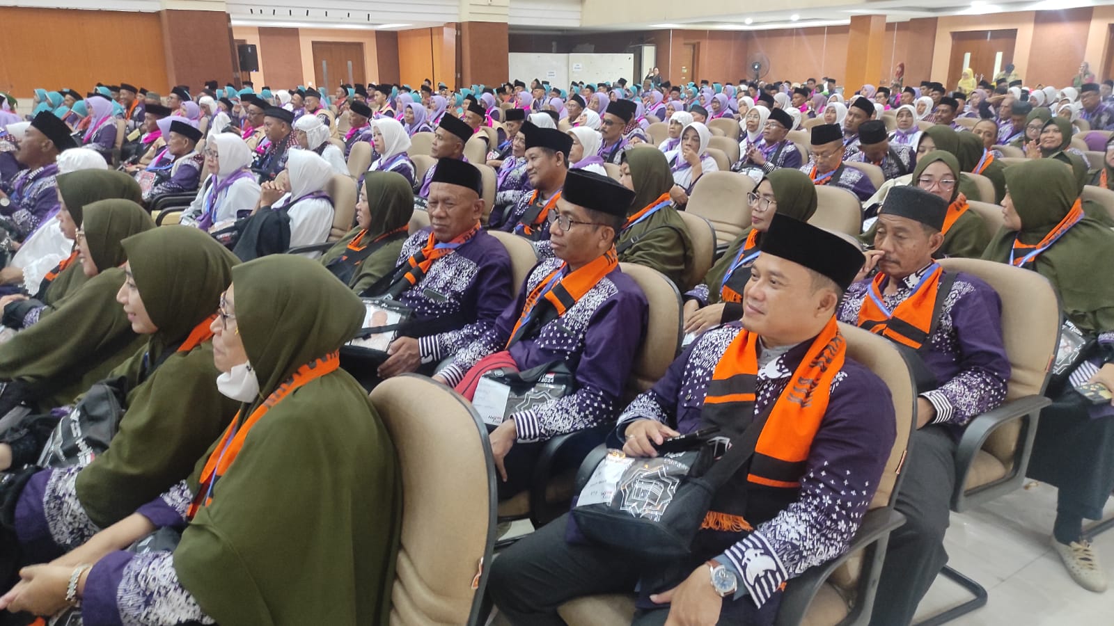 Pj Bupati Dani Ramdan Lepas Kloter 41 Jamaah Haji Kabupaten Bekasi