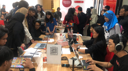 Telkom Indonesia Dukung Komunitas Pengembang Gim di Kota Malang dengan Menggelar Indigo Game Clinic