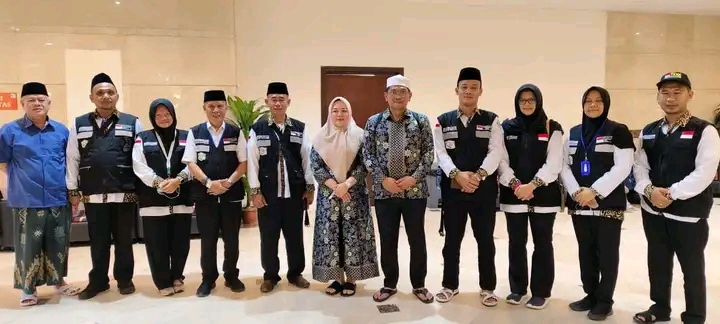 Pj ,Bupati Lampung Utara  Drs. Aswarodi, M. Si . , Motivasi Petugas Haji Daerah Untuk Berikan Pelayanan Maksimal