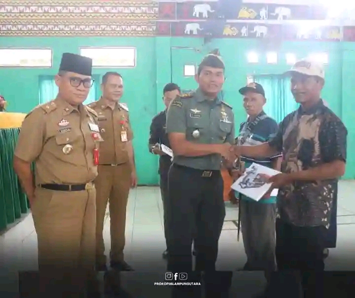 Staf Ahli Bupati Hadiri Penyerahan Bantuan Alsintan di Lampung Utara.