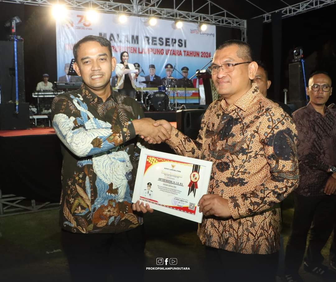 Hari Bhayangkara ke-78, Kapolres Lampung Utara Terima Penghargaan