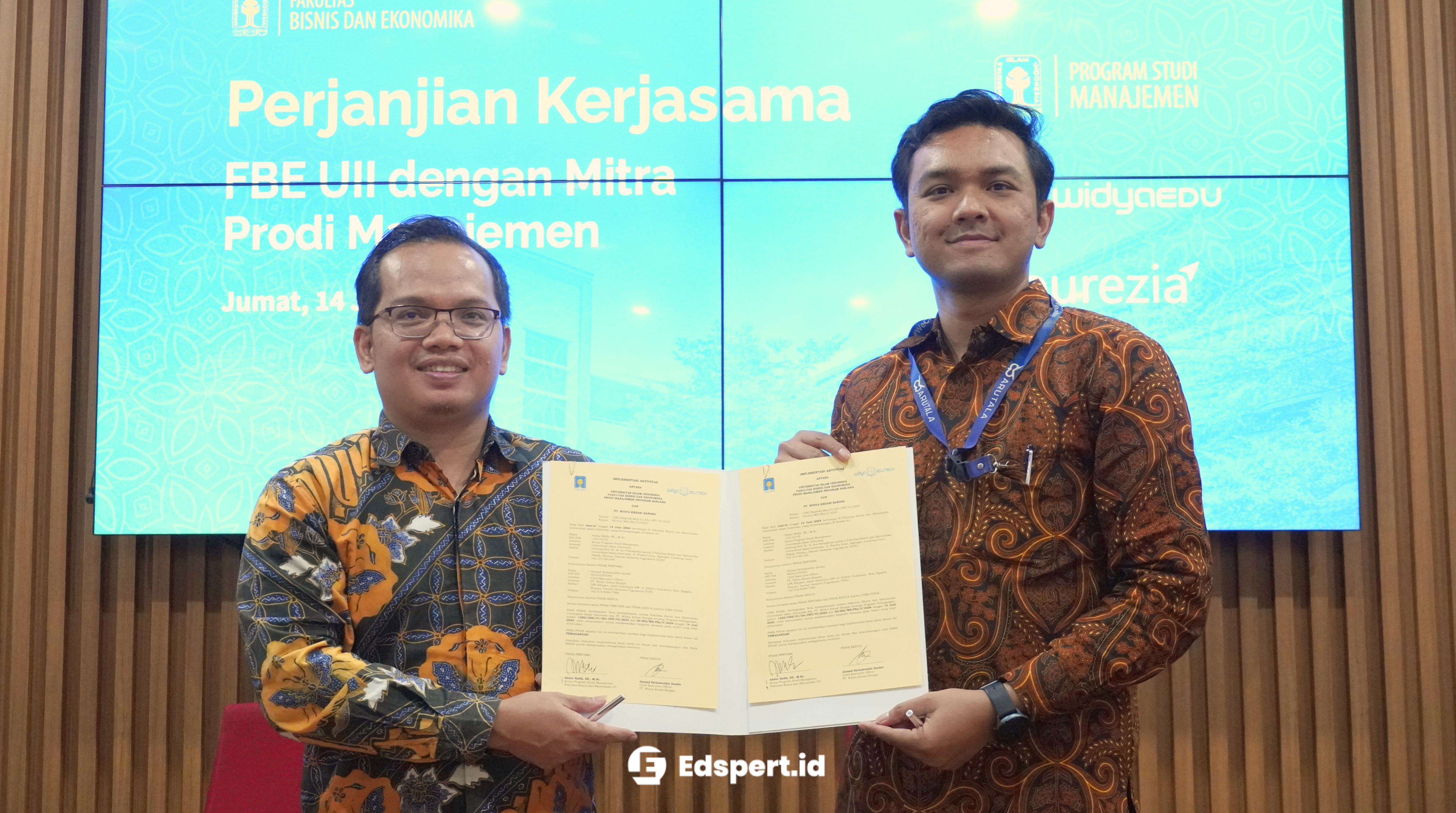 Simbolis Kerjasama FBE UII dan Edspert.id