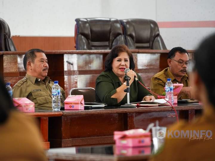 Bupati Karo Pimpin Rapat Finalisasi Persiapan Festival Bunga Dan Buah Karo Tahun 2024