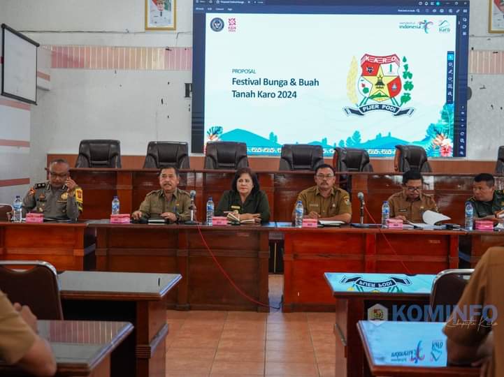 Bupati Karo Pimpin Rapat Finalisasi Persiapan Festival Bunga Dan Buah Karo Tahun 2024