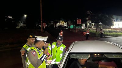 Kepolisian Resor PALI Laksanakan Kegiatan Rutin Yang Ditingkatkan (KRYD) Dengan Razia Terpadu Yang dipusatkan di Jalan Merdeka, Kelurahan Handayani Mulya