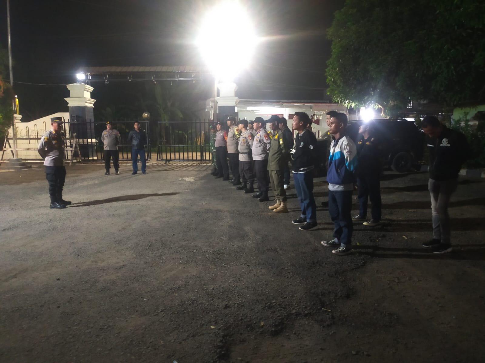 Apel Malam Ops Cipta kondisi dan Ops Kejahatan Jalanan di Wilayah Hukum Polsek Cibarusah
