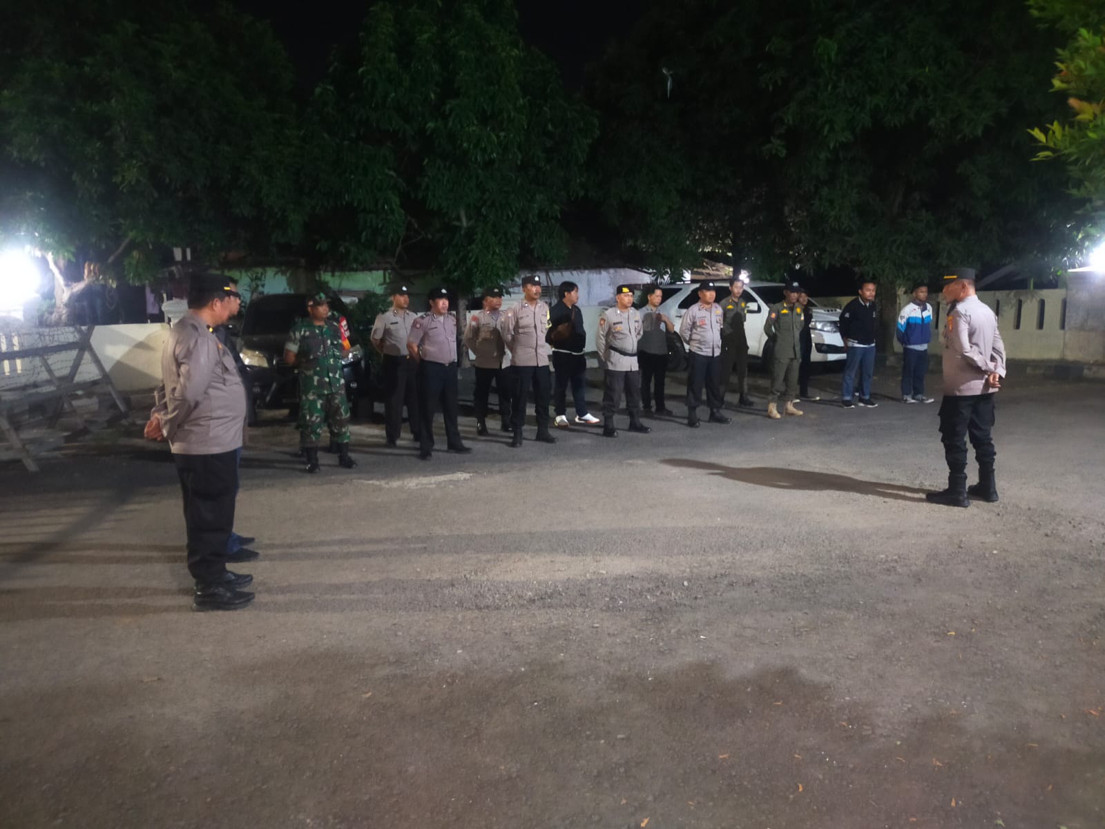 Apel Malam Ops Cipta kondisi dan Ops Kejahatan Jalanan di Wilayah Hukum Polsek Cibarusah
