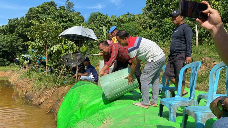 Polres  PALI Bersinergi Dengan  PD IWO PALI Gelar Mancing  Gratis