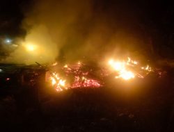 Rumah Warga Miskin Buket Rumiah Kecamatan Darul Aman Terbakar