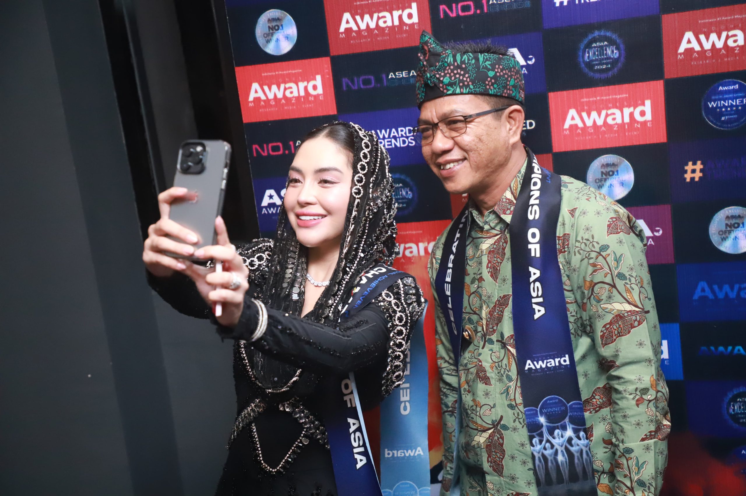 Indonesia Award Magazine, Bupati Bandung Raih Penghargaan "6.0 Award Trends 2024"