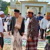 Bupati PALI Heri Amalindo Tunaikan Ibadah Sholat Idul Adha di Masjid Al-Mukhlisin Komplek Pertamina Pendopo