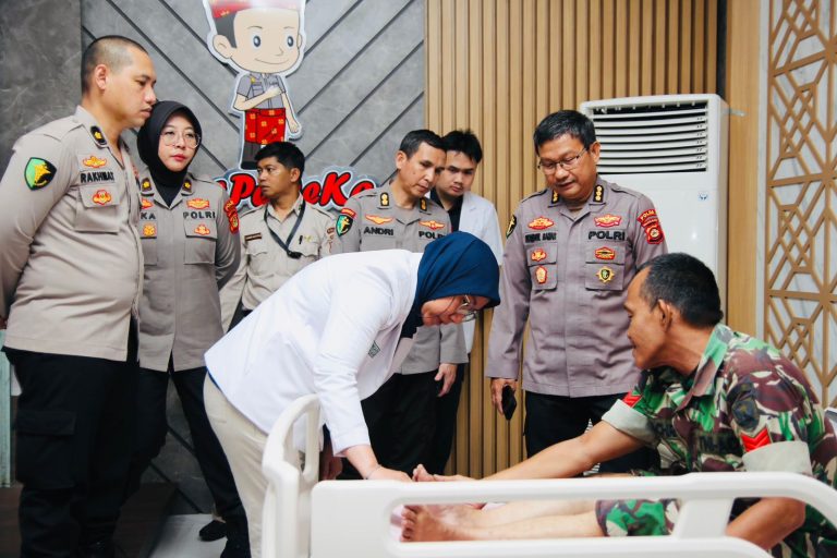 Bhakti Kesehatan Hari Bhayangkara, Polda Sumsel Peduli Personel TNI-Polri Penyandang Disabilitas