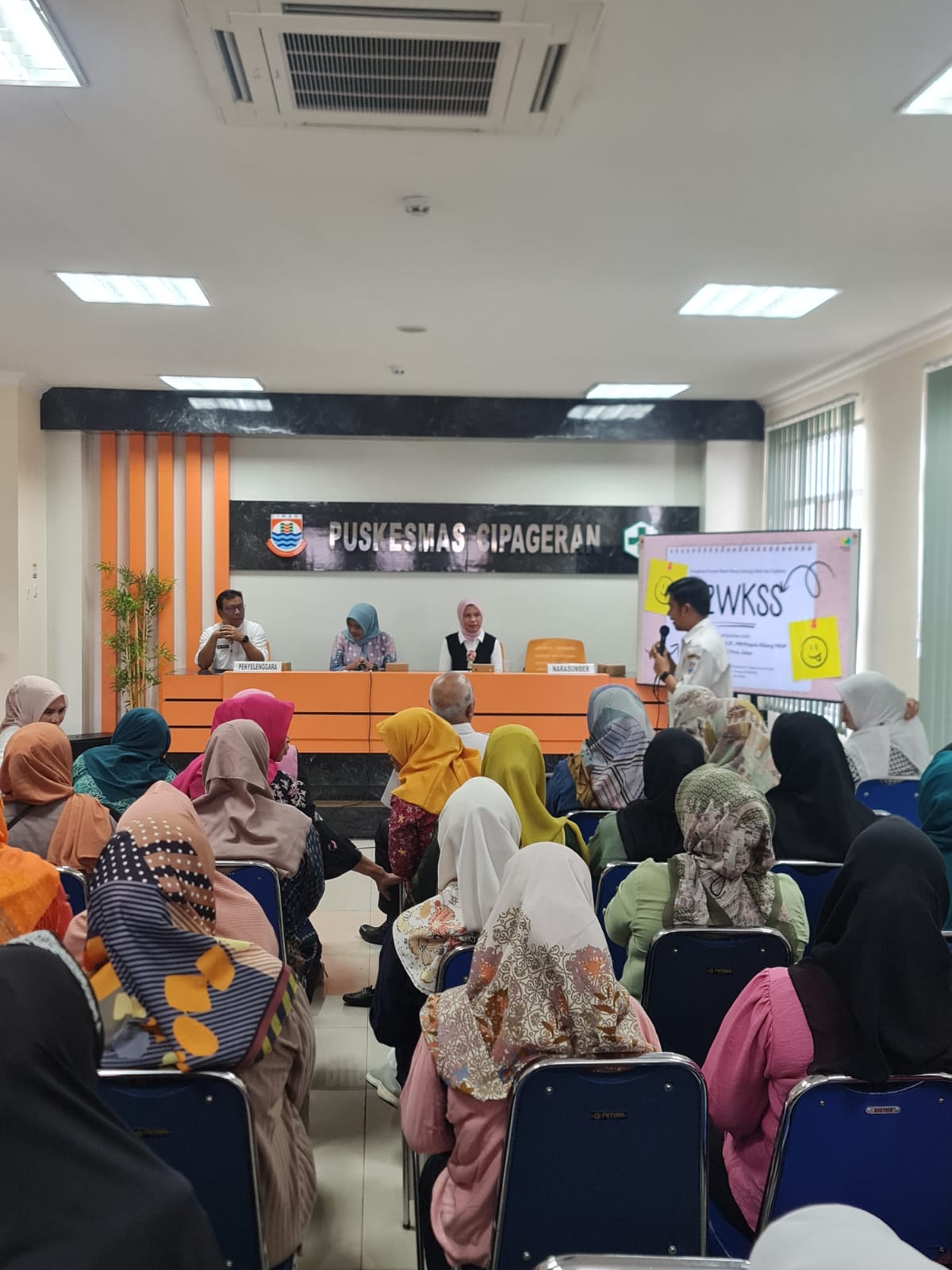 PEMKOT CIMAHI SOSIALISASIKAN PROGRAM P2WKSS