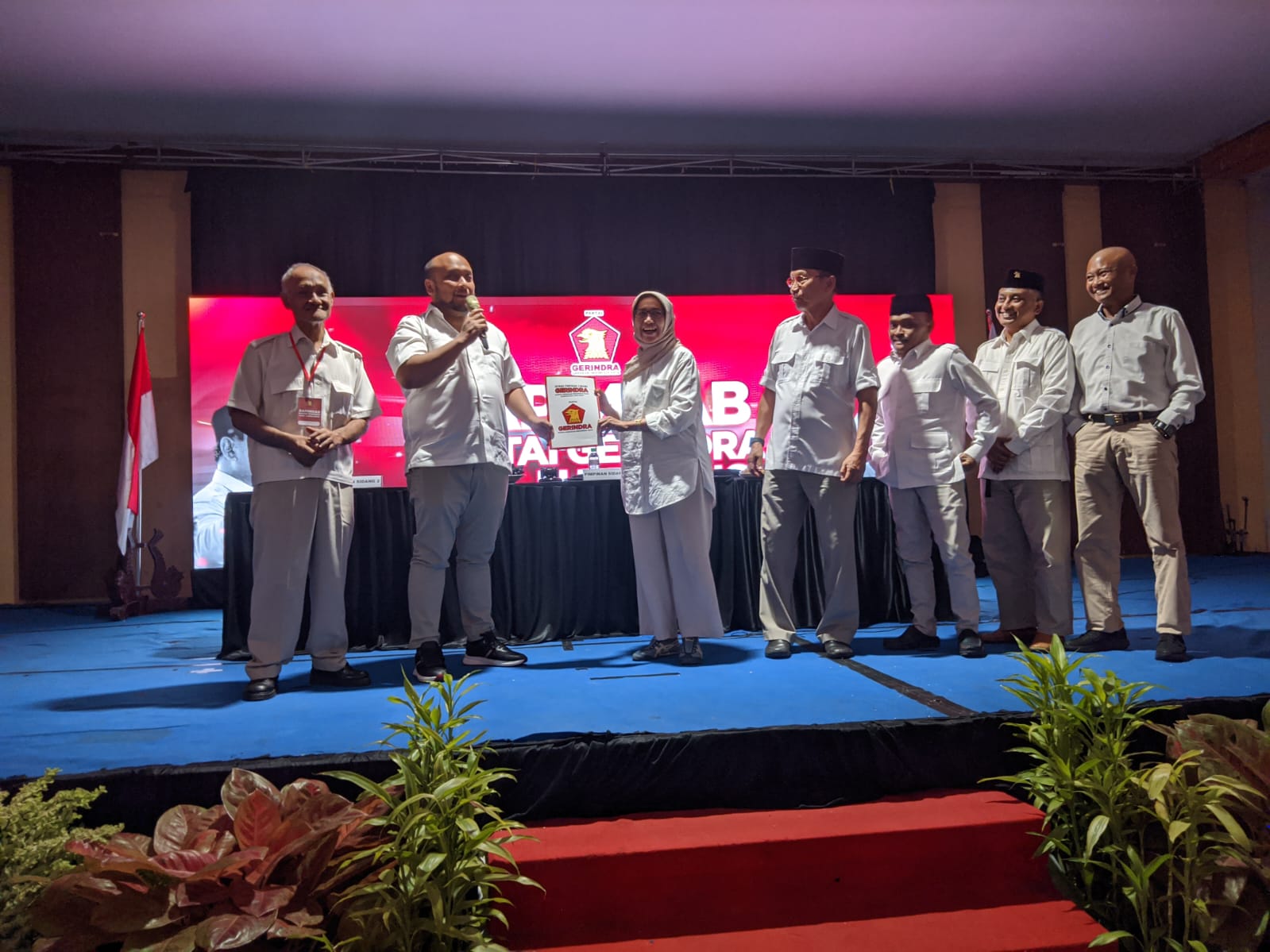 Gelar Rapimcab, DPC Partai Gerindra Kabupaten Lumajang Bulat Dukung Bunda Indah menjadi Bupati Lumajang periode 2024-2029