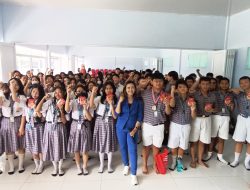 Coach Priska Sahanaya: Meningkatkan Keterampilan Public Speaking di SMP Bintang Kejora melalui 4 Teknik Presentasi bersama PRONAS