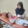 Bocah Laki-laki Usia 8 Tahun Mendapat Perawatan di Rumah Sakit Setelah Lehernya Terjerat Benang Layangan, Kapolsek Serang Baru Berikan Himbauan