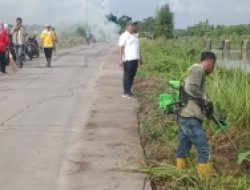 Pemdes Cipayung Adakan Gotong Royong Dipimpin Kepala Desa H.Ajan