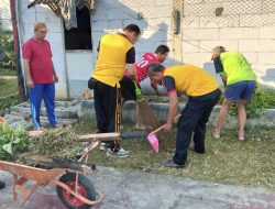 Bakti Sosial Religi, Polsek Cibarusah Kerja Bakti Bersihkan Masjid