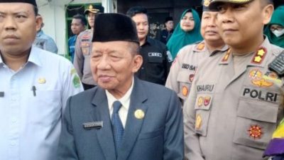 Bupati PALI melalui Wakil Bupati  Drs.H Soemarjono, Melepas Keberangkatan Jamaah Calon Haji Asal Kabupaten PALI