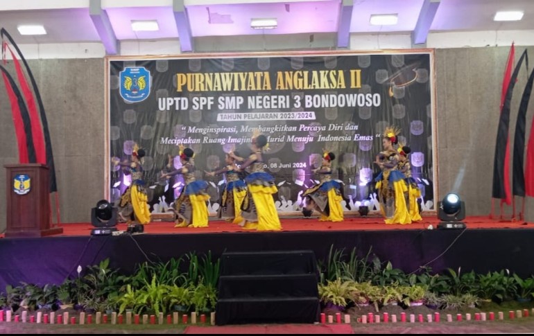 SMP Negeri 3 Bondowoso Laksanakan Purnawiyata Anglaksa II