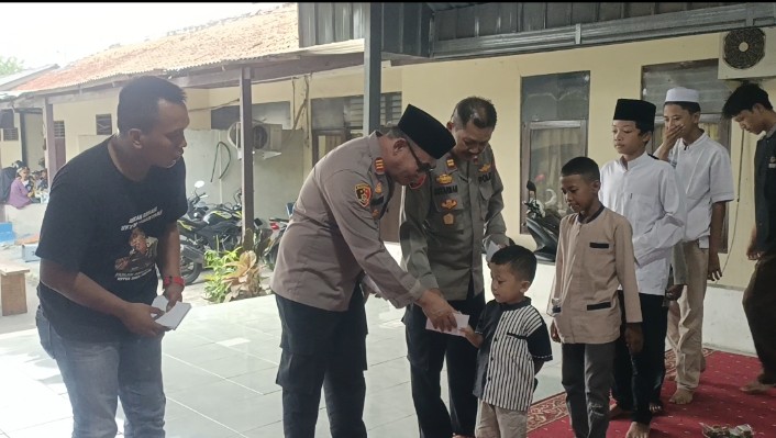 Polsek Serang Baru Gelar Do'a Bersama dan Santunan Anak Yatim