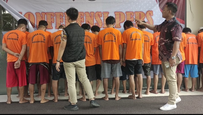 Konferensi Pers Pengungkapan Kasus Menonjol di Wilayah Hukum Polres Metro Bekasi