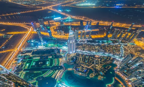 Teknologi dan Inovasi: Investasi pada startup teknologi dan solusi inovatif sedang meningkat, menjadikan Dubai sebagai pusat teknologi.