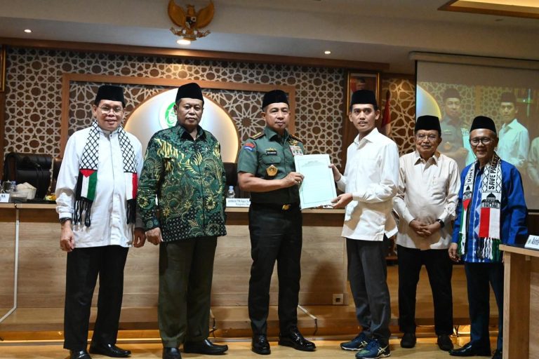 Panglima TNI Terima Hasil Ijtima Ulama Komisi Fatwa, Termasuk Soal Palestina dan Salam Lintas Agama