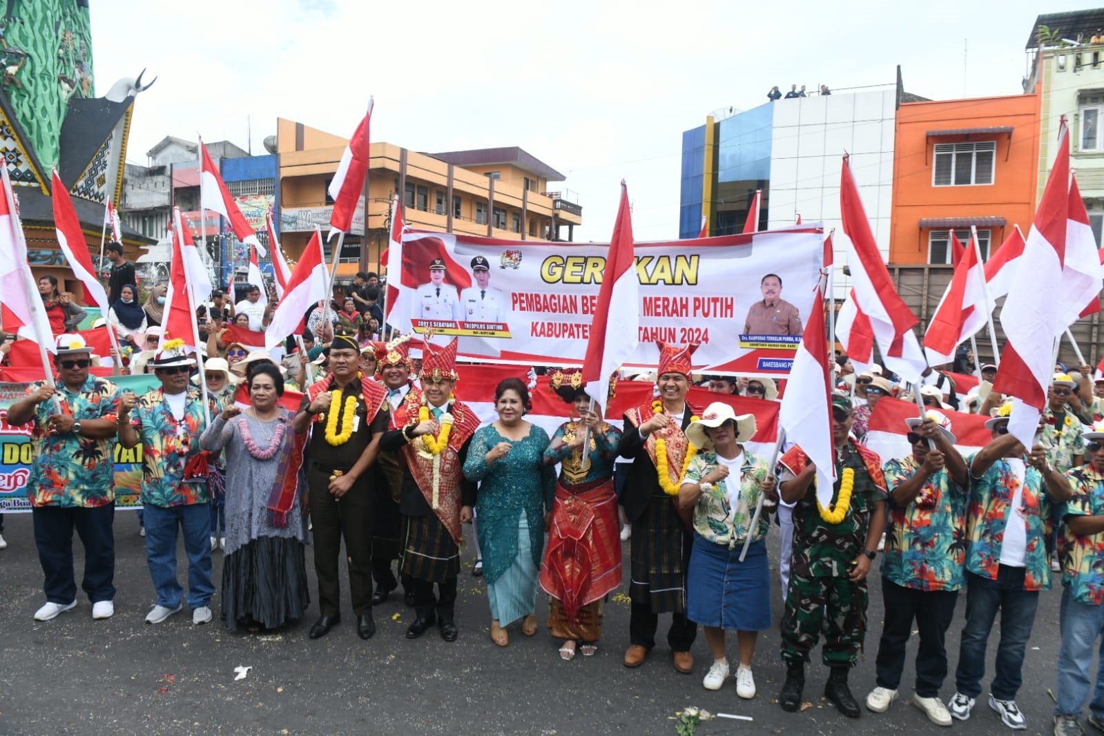 Buka Festival Bunga dan Buah 2024, Pj Gubernur Sumut Agus Fatoni Kagum Melihat Kreativitas Masyarakat Karo