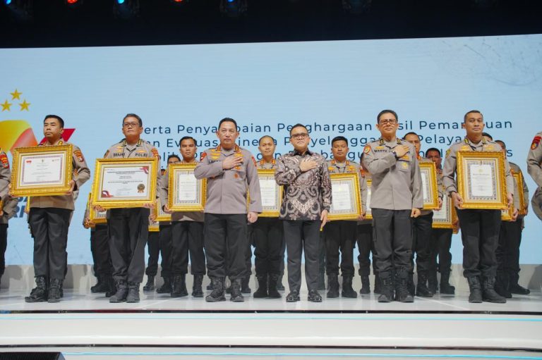 Tinta Emas Kembali Ditorehkan Polda Sumsel, Raih Penghargaan Reformasi Birokrasi Polri WBK WBBM Pada Musrenbang Polri 2024