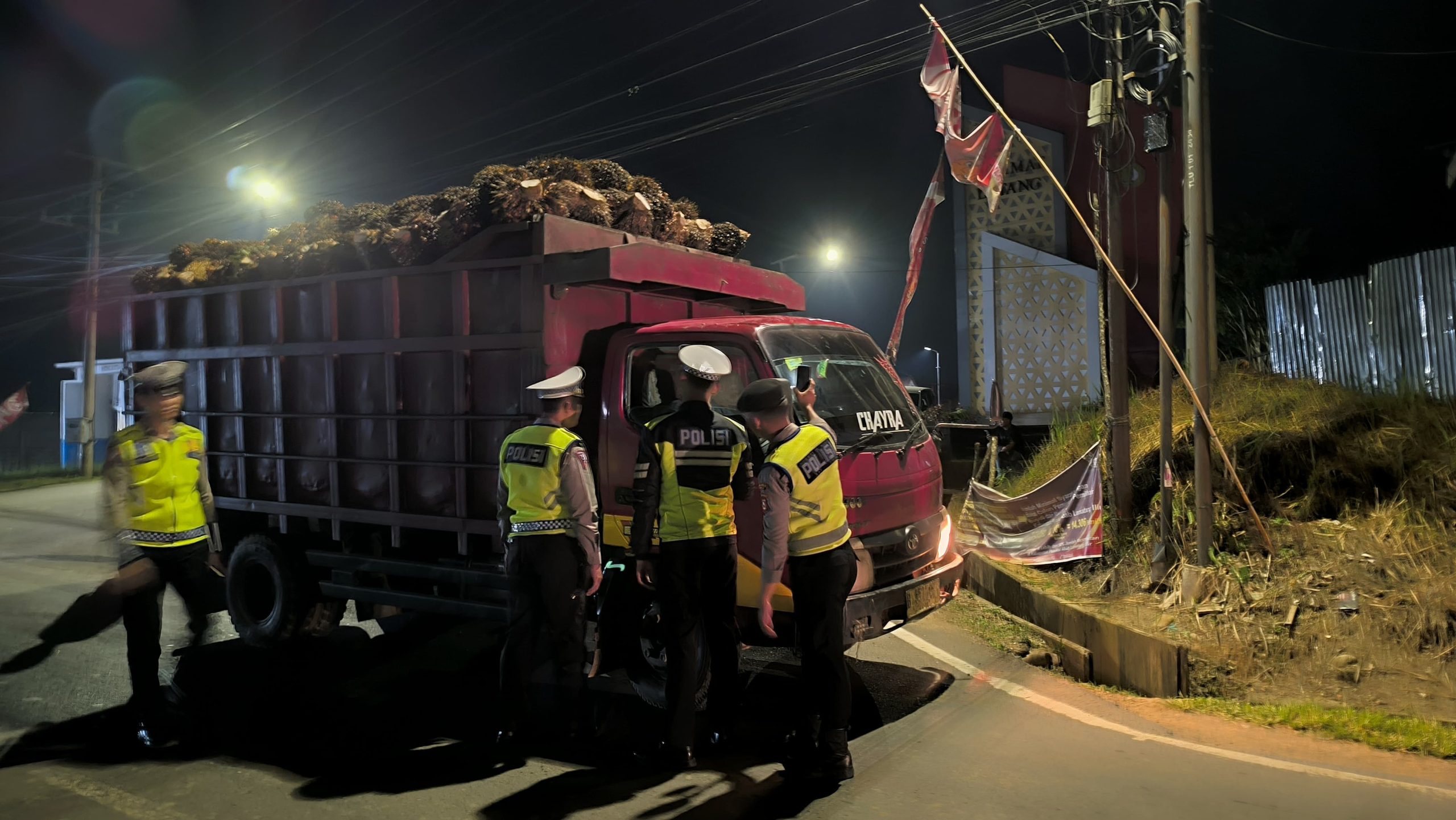 Kegiatan Rutin Yang Ditingkatkan (KRYD) Razia Terpadu Oleh Tim UKL III Polres PALI Pada Sabtu Malam