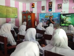 MPLS di SMK Taruna Husada Undang Aparat TNI Polri serta Puskesmas Curahdami, KUA Sebagai Narasumber