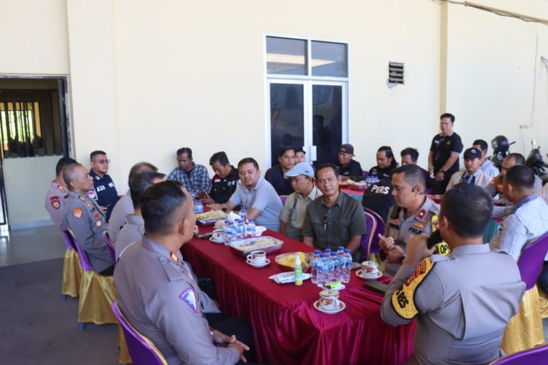 Polres PALI Melalui SatBinmas Menggelar kegiatan Jum’at Curhat Bersama Masyarakat dan Insan Pers