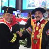 Herman Suryatman Diwisuda sebagai Doktor Ilmu Pemerintahan