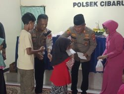 HUT Bhayangkara ke 78, Polsek Cibarusah Adakan Tasyakuran dan Santunan Anak Yatim