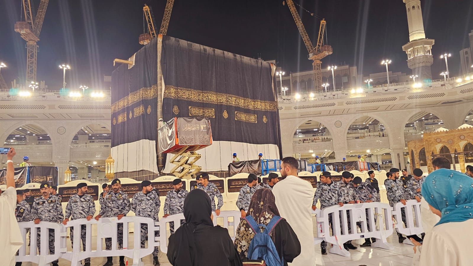 Detik-detik Penggantian Kiswah Ka'bah pada 1 Muharram 1446 H