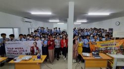 Priska Sahanaya Bersama PRONAS dan SINOTIF Menyelenggarakan Workshop Public Speaking di SMP Kristen Karunia