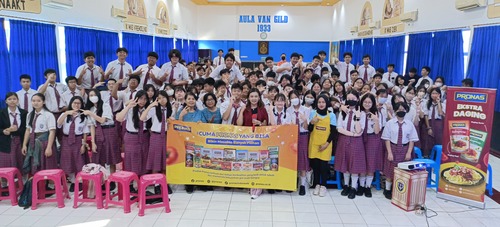 Training Public Speaking di SMP BUDI MULIA Bersama Coach Priska Sahanaya, Pronas dan Sinotif: Menguasai 4 Teknik Presentasi yang Efektif