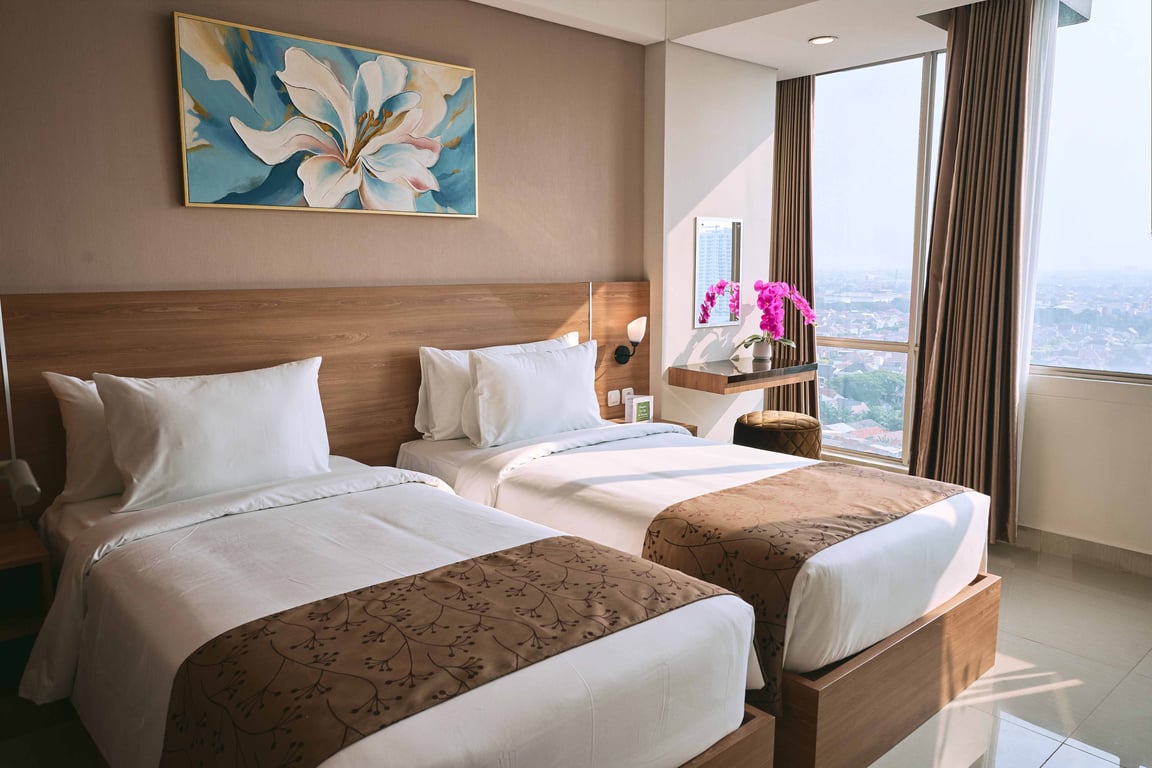 Deluxe Room yang menawarkan pemandangan kota Bekasi