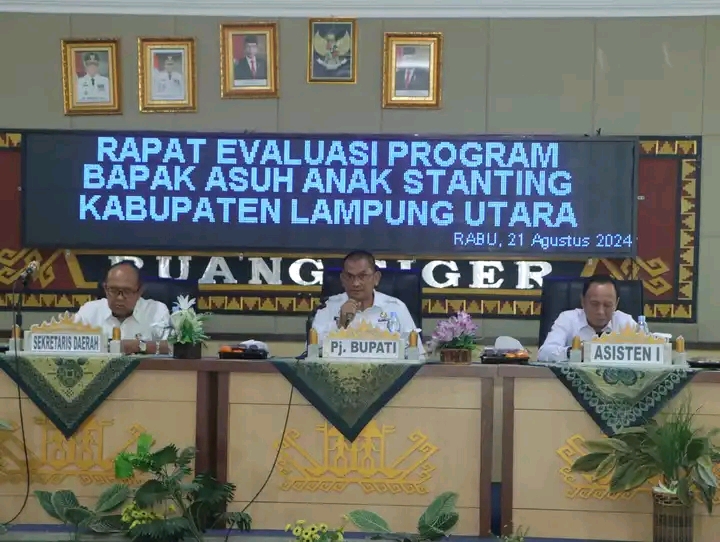 Pj . Bupati Lampung Utara Pimpin Rapat Evaluasi Program Bapak Asuh Anak Stunting  Kabupaten lampung utara