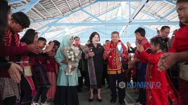 Bupati Karo Cory Sebayang Sambut Kunjungan Tim Evaluasi Provsu pada Acara Lomba PAAR Desa Sugihen