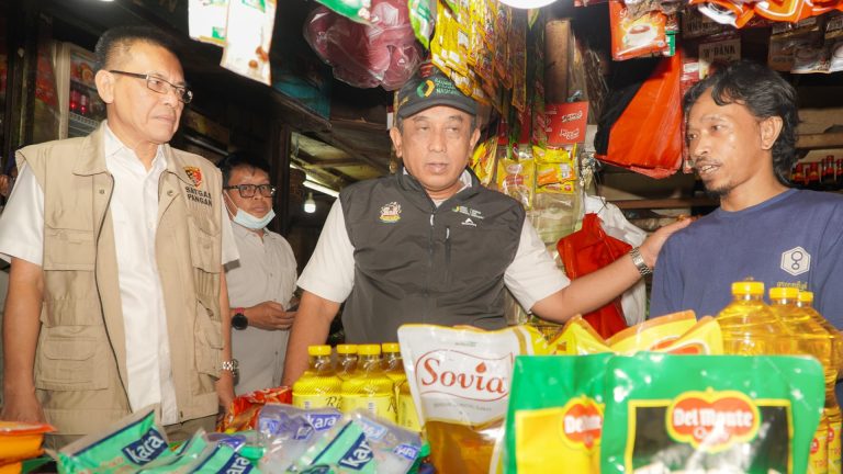 Satgas Pangan Polri Tinjau Kualitas Pangan di Pasar Tambun, Harga Cabai Turun Drastis