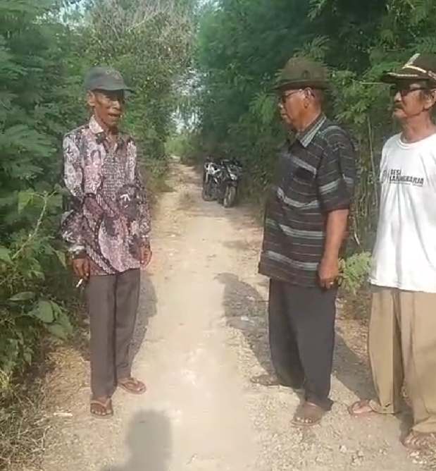 Proyek Pengerasan Jalan Desa Karangharja Dapat Apresiasi dari LSM JPKP Kabupaten Bekasi