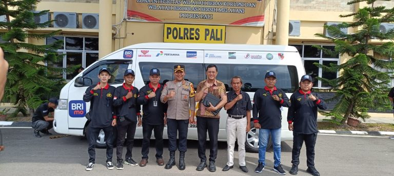 Kapolres PALI, Secara Resmi Melepas Peserta Layang-Layang Mitra Humas Polres PALI Untuk Mengikuti Denpasar International