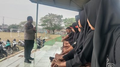 Kapolsek Pebayuran Berikan Arahan Kepada Anggota Paskibra