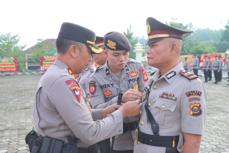 Polres PALI Melaksanakan Serah Terima Jabatan Kabag Ops dan Kasat Tahti